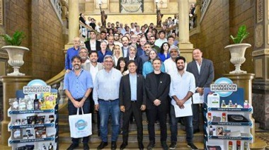 Kicillof relanzó "Producción Bonaerense" y analiza enviar un proyecto de Ley de Góndolas