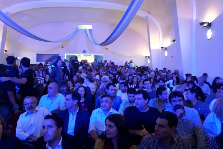 Presentaron el Frente Gremial Regional La Plata, Berisso y Ensenada