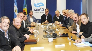 Katopodis firmó convenios de obras de agua potable y saneamiento para siete municipios