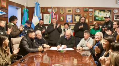"Ensenada no va a retroceder" dijo Secco, tras anunciar otro aumento salarial para municipales