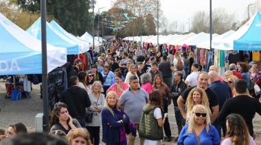La Plata: Alak inauguró un paseo de compras con exvendedores de distintas plazas