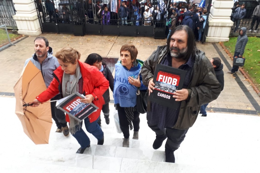 "Carpetazo" en el Senado bonaerense