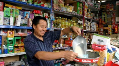 Las ventas minoristas se desplomaron un 21,9% anual en junio y un 17,2% en el primer semestre