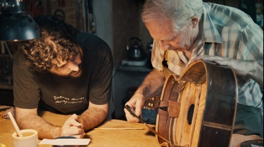 Llega “El sonido de antes”, un film sobre la pasión por la guitarra y por el sonido de Gardel