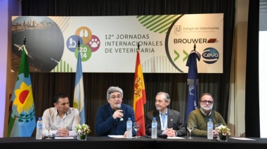 Rodríguez enfatizó el "papel crucial" de los veterinarios en la implementación de políticas de sanidad