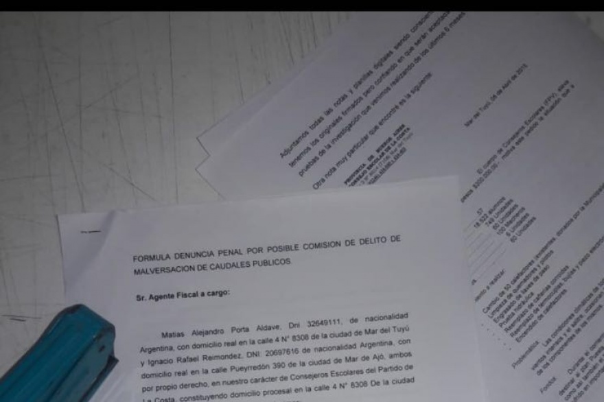 Denuncian penalmente el presidente del Consejo Escolar de la Costa