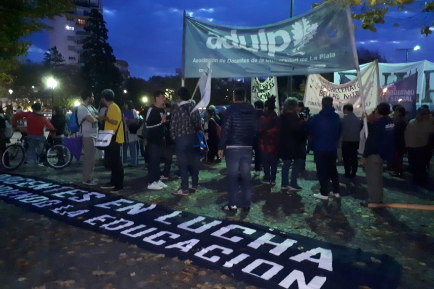 Con gran convocatoria se realizó la Marcha de las Antorchas