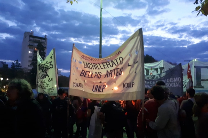 Con gran convocatoria se realizó la Marcha de las Antorchas