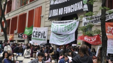 En medio del conflicto con las universidades, el Gobierno firmó un dictamen para poder auditarlas