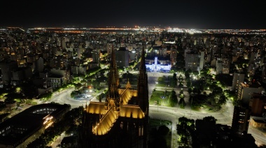 La Catedral se llena de luz y su campanario de música otra vez