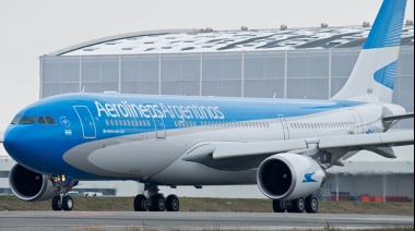 Kicillof: "La provincia está lista para tomar el control de Aerolíneas Argentinas si intentan venderla"