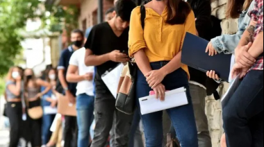 Según INDEC, el desempleo bajó 0,7% en los últimos tres meses