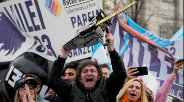 Milei congeló la contratación de empleados públicos: entérate qué es el "3x1"