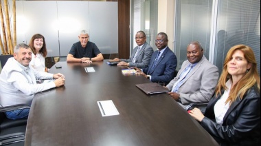 En busca de insumos y recursos, Ferraresi recibió a representantes de la embajada de la República Democrática del Congo