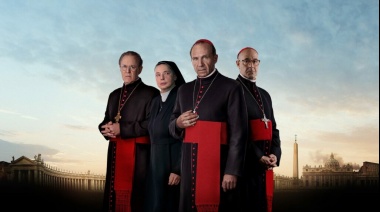 Muerte y reemplazo del papa: cómo y dónde ver "Cónclave", la película nominada a los Oscars 2025