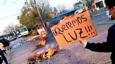 Gray pide sanciones a las empresas de energía eléctrica por los cortes masivos de luz