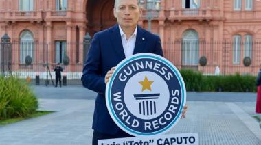 Un lugar en el Guinness para Caputo: récord histórico de deuda con el FMI