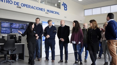 Merquel visitó el Centro de Operaciones y Monitoreo de Almirante Brown