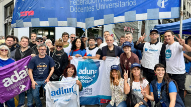 Paro de 24 horas de docentes universitarios por mejoras salariales