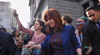 Ficha Limpia o proscripción encubierta: el PJ denuncia un nuevo ataque a Cristina Kirchner