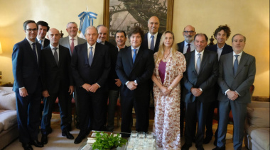 En Madrid, Milei presentó ante empresarios el “rumbo económico” argentino