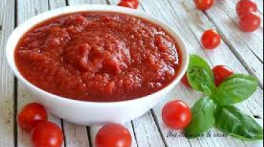 Para evitar la acidez en la salsa de tomate: el ingrediente natural que cambia su sabor y textura por completo