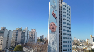 Inauguraron el mural más grande del mundo del Papa Francisco en La Plata