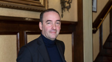 Del IAF de las Fuerzas Armadas a la boleta libertaria: la apuesta de Adorni  en La Plata