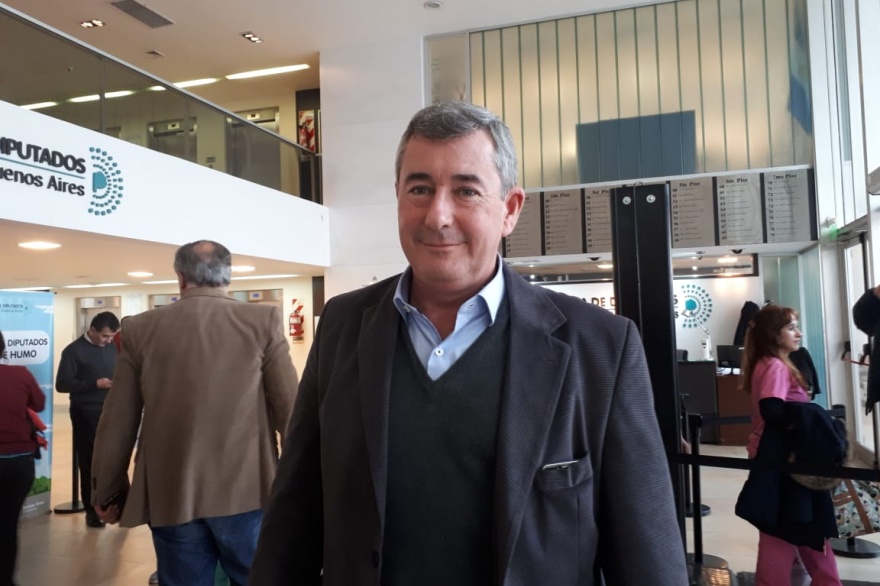 Crece la polémica por el proyecto para colegiar enfermeros