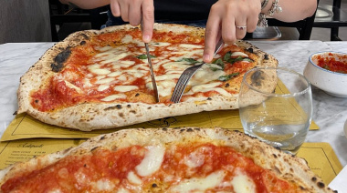 Una pizzería argentina volvió a destacarse entre las mejores del mundo 2025
