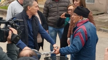 Macri y Vidal encabezaron un timbreo en Luján
