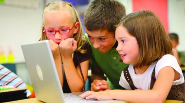 Educación digital desde el jardín hasta el terciario: una propuesta que gana terreno en la Provincia