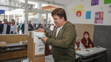 Espinoza: “En cada boleta que introducimos en las urnas van los sueños de nuestras familias”