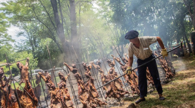 Las Flores: Se vive la previa de la 11ª Fiesta del Cordero Deshuesado en Rosas