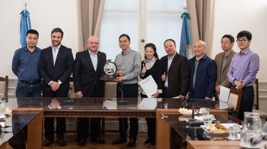 Una Delegación China visitó la Cámara de Diputados