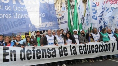 Docentes universitarios realizarán un paro el próximo viernes