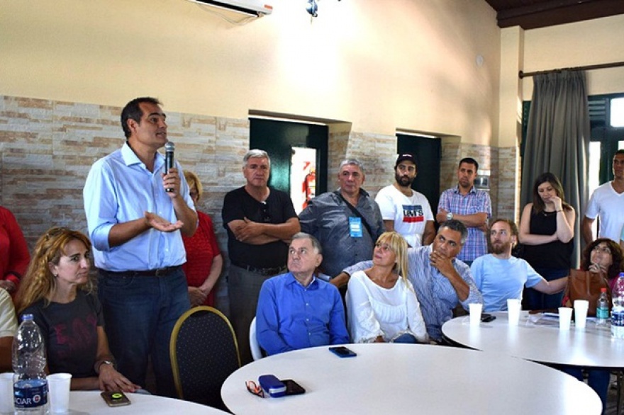 Escudero encabezó un encuentro junto a dirigentes de diferentes sectores políticos
