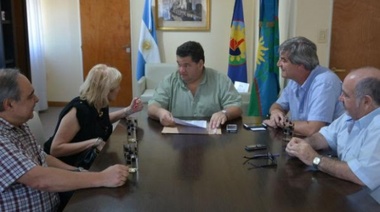 Nedela recibió a funcionarios platenses para afianzar vínculos entre los municipios