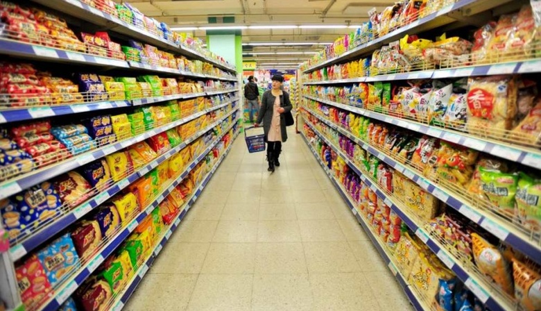 Los alimentos de la canasta básica aumentaron un 61% en un año