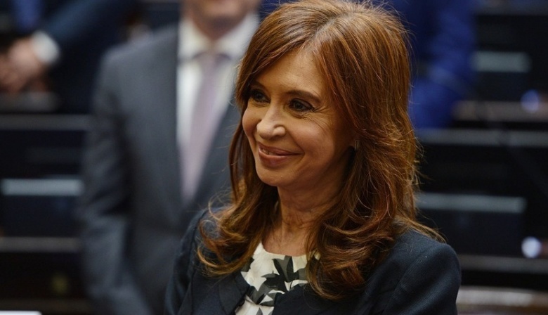 Cristina califica al juicio en su contra como un "nuevo acto de persecución"