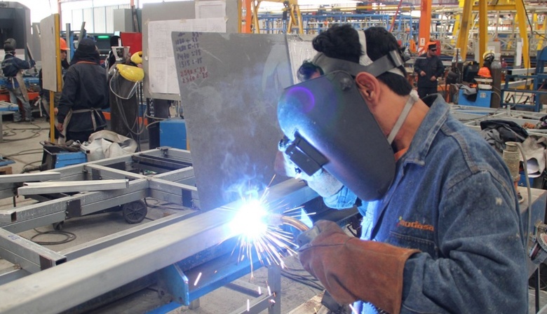 La actividad económica cayó 1,3% en abril