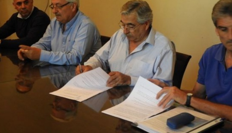 Eduardo Campana oficializó el traspaso de obras fundamentales a ABSA