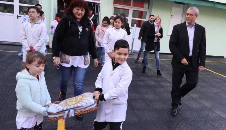 Ferraresi inauguró obras en la Escuela Primaria 2, de Piñeiro