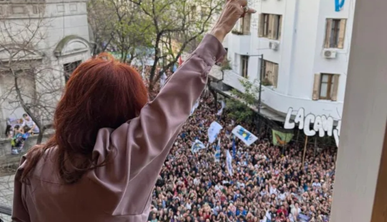 Cristina Kirchner en el Día de la Lealtad : “Cuando un pueblo defiende sus derechos defiende su libertad”