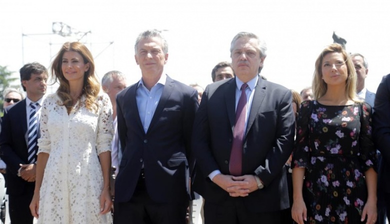 Mauricio Macri y Alberto Fernández, juntos en Luján por "la unidad y la paz"