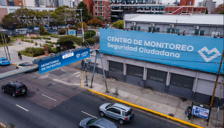 Con fondos municipales, Lanús Gobierno instaló el primer anillo digital