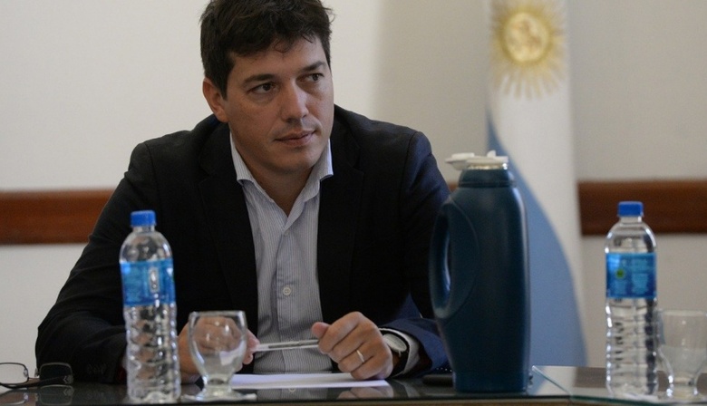 Senadores del Frente de Todos piden “terminar con los sótanos de la democracia”