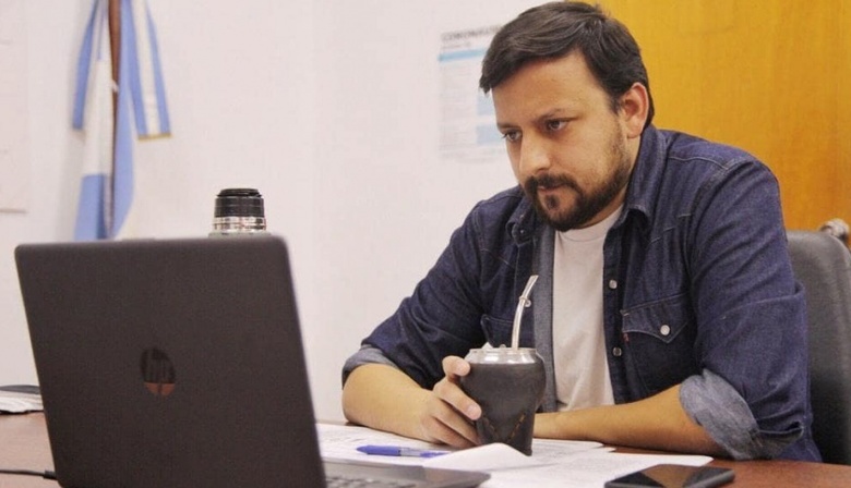 Emmanuel González Santalla: “Villa Azul es un emblema de la desigualdad en nuestro país”