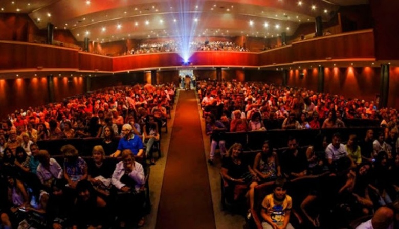 La provincia de Buenos Aires y empresarios teatrales y musicales definieron la vuelta de los espectáculos con protocolos