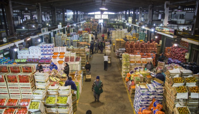 Caída en los precios mayoristas de frutas y verduras, pero con fuertes subas en góndolas
